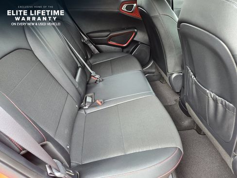 Certified 2022 Kia Soul Turbo FWD image 29