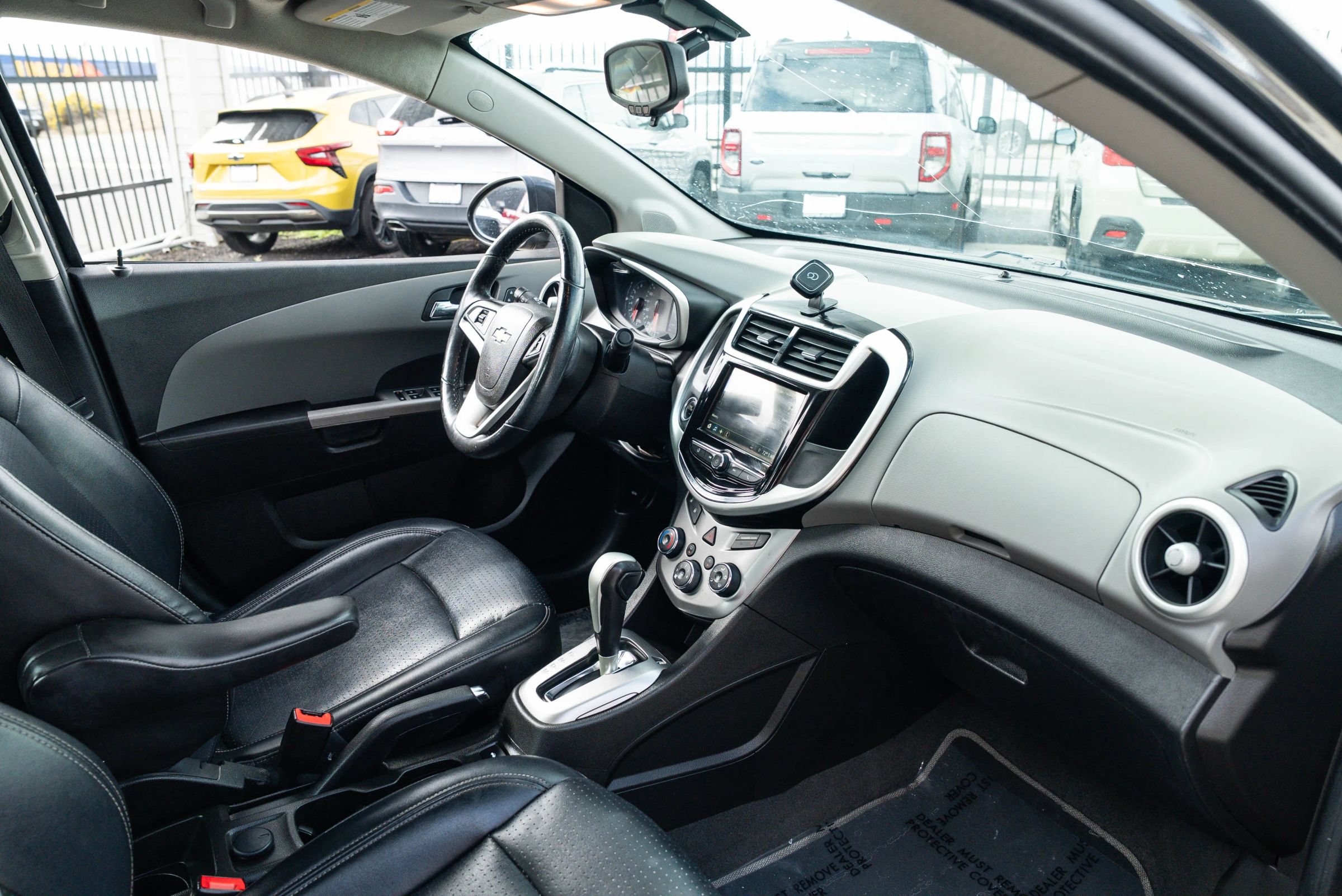 Used 2019 Chevrolet Sonic Premier FWD image 23