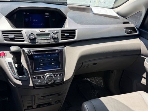 Used 2015 Honda Odyssey Touring image 8