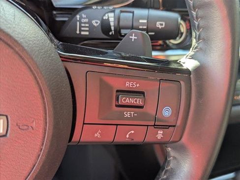Used 2022 Nissan Pathfinder SL AWD/4WD image 11