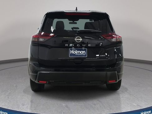 Used 2025 Nissan Rogue SV image 7
