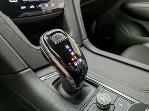 Used 2020 Cadillac XT5 Luxury w/ LPO, Floor Liner Package FWD image 20