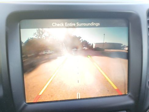 Used 2017 Jeep Cherokee Latitude w/ Safety/Convenience Group image 14