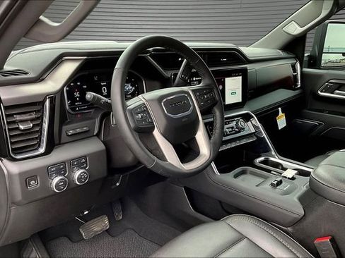 Used 2025 GMC Sierra 2500 Denali w/ Denali Reserve Package AWD/4WD image 18
