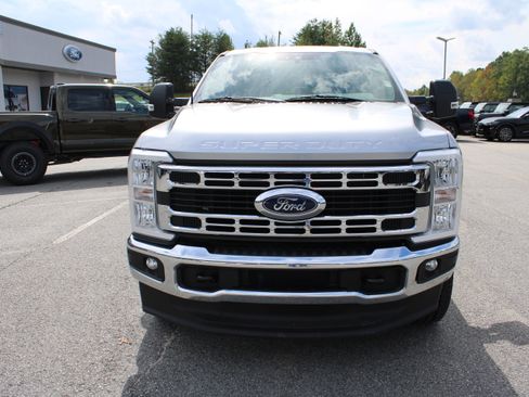 Used 2024 Ford F250 XLT image 3
