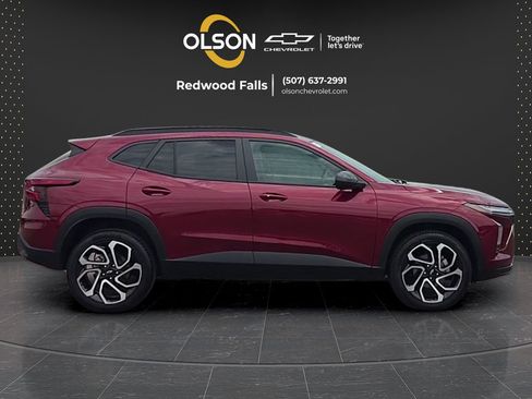 Used 2024 Chevrolet Trax RS w/ Driver Confidence Package FWD image 6
