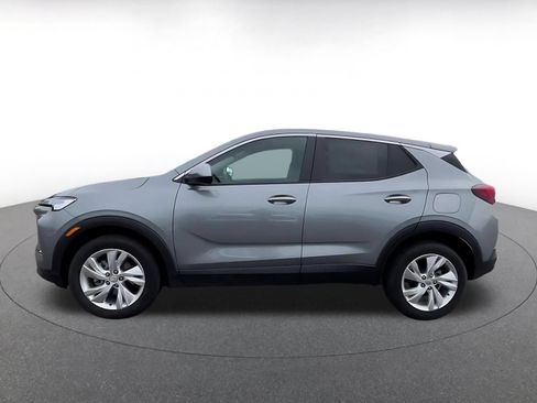 Used 2025 Buick Encore GX Preferred AWD/4WD image 9