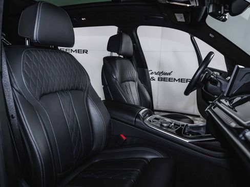 Used 2023 BMW X7 M60i w/ M Sport Professional Package image 32