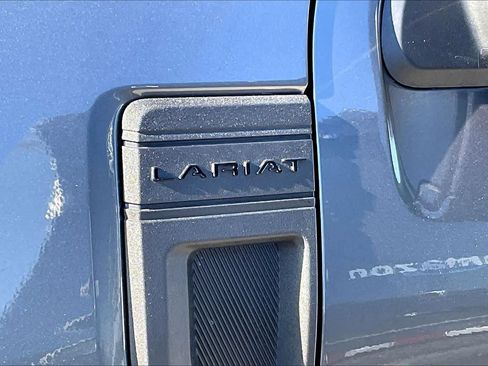 Certified 2025 Ford Maverick Lariat w/ Black Appearance Package image 26