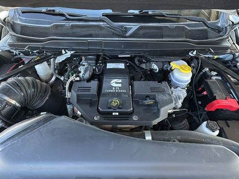 Used 2022 RAM 3500 Laramie image 28