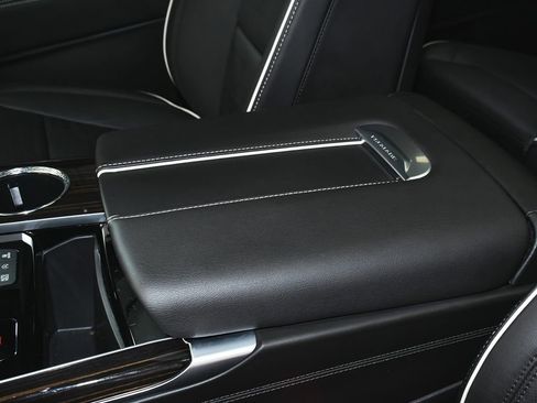 Used 2025 Cadillac Escalade Premium Luxury w/ LPO, Floor Liner Package AWD/4WD image 44