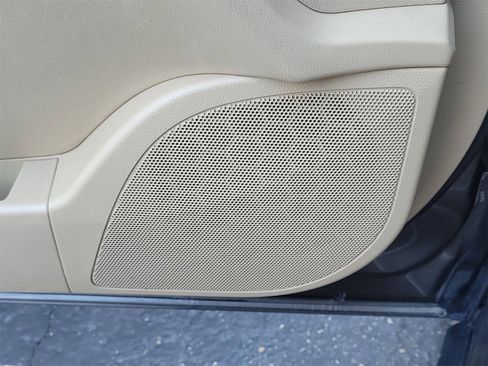 Used 2010 Buick LaCrosse CXL image 26