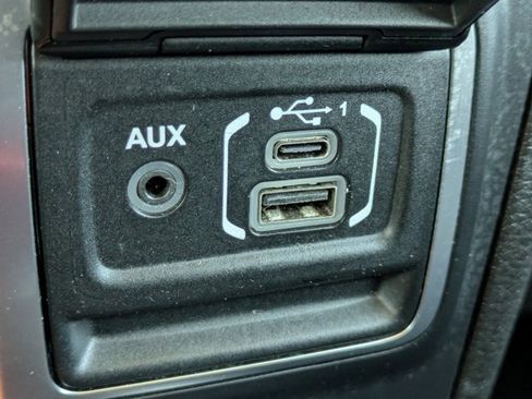 Used 2024 Jeep Wrangler Unlimited Rubicon image 19