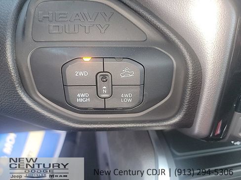 New 2026 RAM 2500 Big Horn AWD/4WD image 12