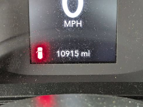 Used 2025 Jeep Wrangler Unlimited Sport AWD/4WD image 19