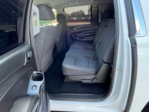 Used 2017 Chevrolet Suburban LS image 26