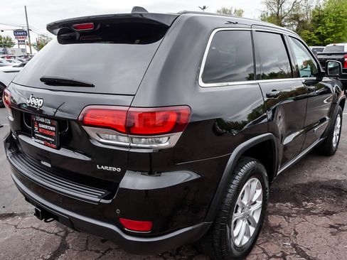 Used 2022 Jeep Grand Cherokee Laredo X AWD/4WD image 6
