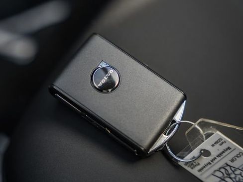 New 2026 Volvo XC60 B5 Plus image 44