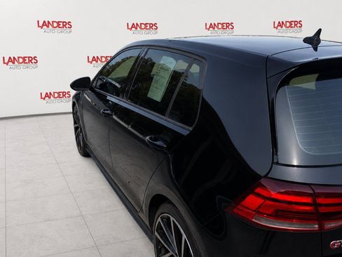 Used 2019 Volkswagen Golf 4-Door FWD image 7