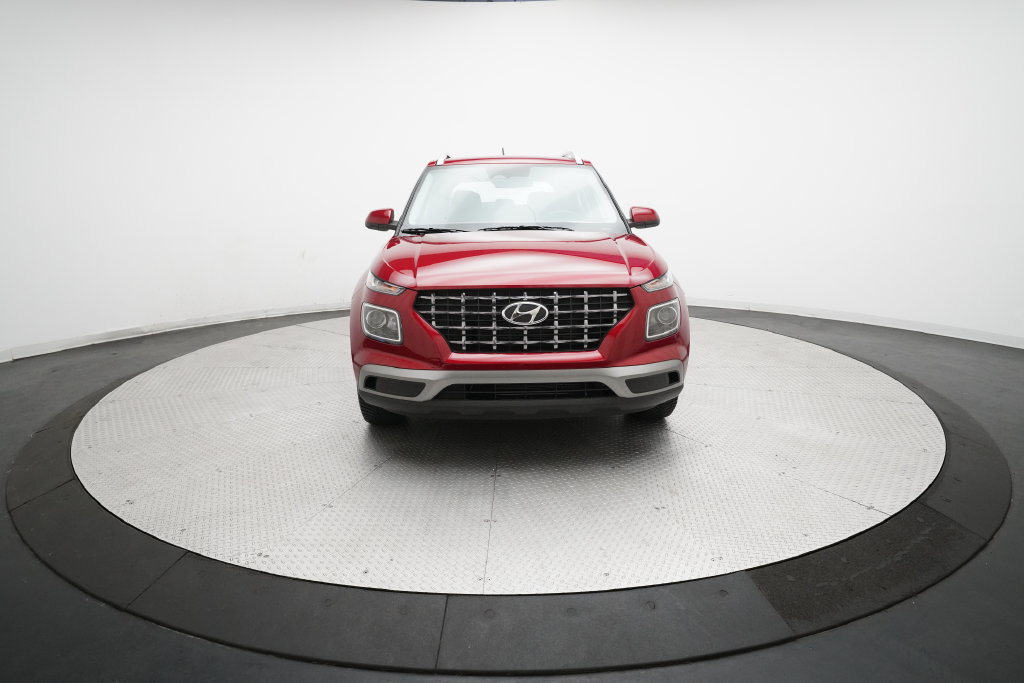Used 2023 Hyundai Venue SEL FWD image 11