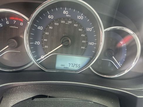 Used 2014 Toyota Corolla LE FWD image 2