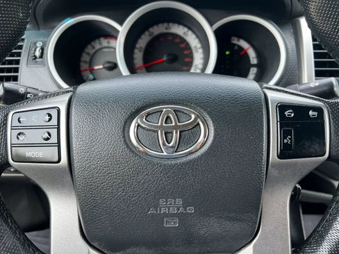 Used 2012 Toyota Tacoma 4x4 Access Cab V6 w/ TRD Off-Road Pkg image 14
