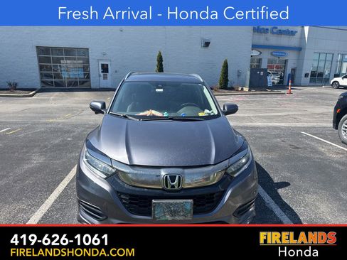 Used 2019 Honda HR-V Touring image 2