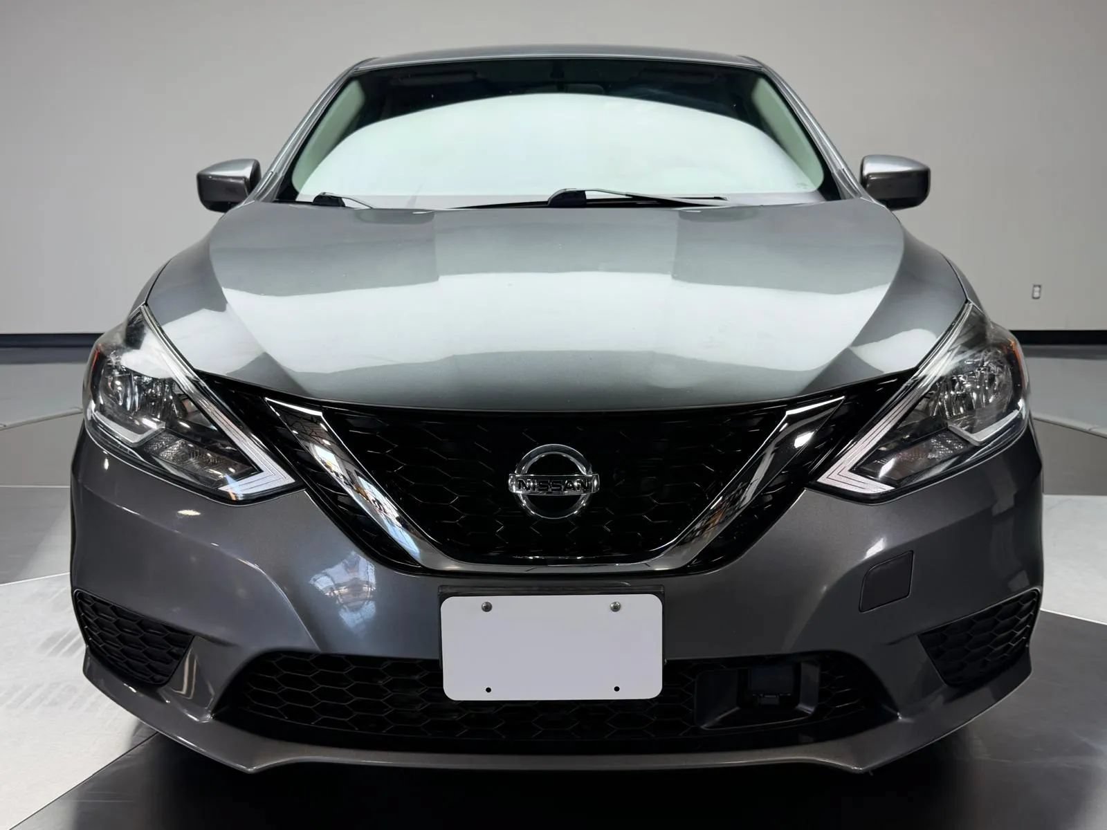 Used 2018 Nissan Sentra SV FWD image 3