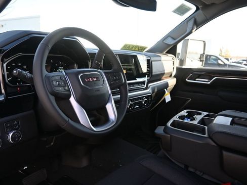 New 2026 GMC Sierra 3500 SLE image 20