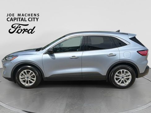 Used 2022 Ford Escape SE w/ Convenience Package FWD image 8