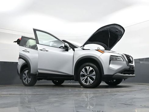 Used 2023 Nissan Rogue SV image 49