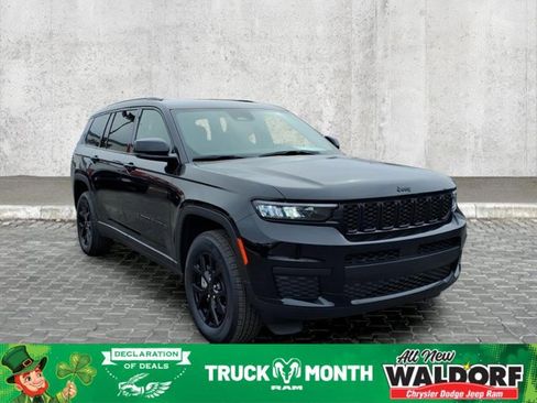 New 2026 Jeep Grand Cherokee Altitude image 1