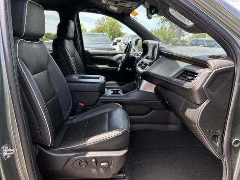 Certified 2023 Chevrolet Suburban Premier RWD image 19