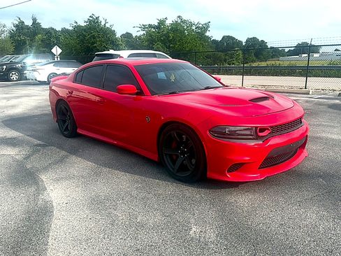 Used 2018 Dodge Charger SRT Hellcat RWD image 3