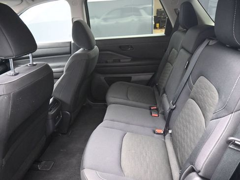 Used 2024 Nissan Pathfinder SV FWD image 20