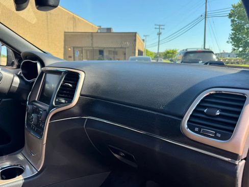 Used 2015 Jeep Grand Cherokee Limited AWD/4WD image 28