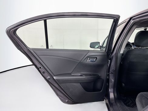 Used 2017 Honda Accord EX image 25