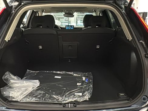 Used 2026 Volvo XC60 B5 Core w/ Climate Package image 29
