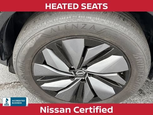 Used 2023 Nissan Ariya AWD image 9
