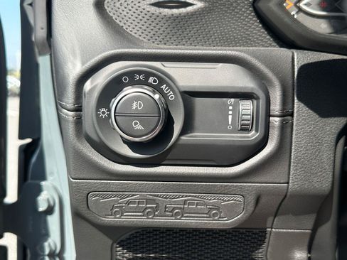 Used 2024 Jeep Gladiator Mojave w/ Convenience Group AWD/4WD image 26