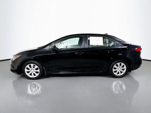 Used 2025 Toyota Corolla LE FWD image 9