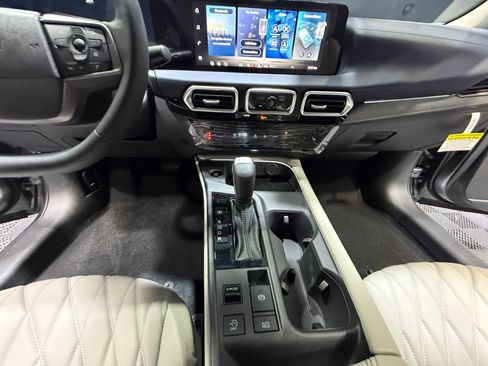 New 2026 Nissan Sentra SL w/ Floor Mat Package image 20