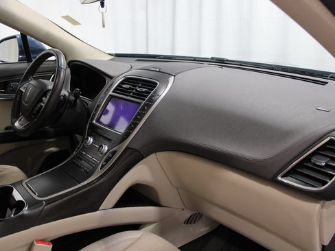 Used 2019 Lincoln Nautilus Reserve AWD/4WD image 26
