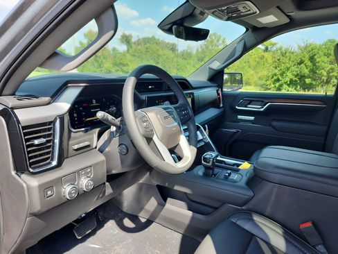 New 2026 GMC Sierra 1500 Denali w/ Denali Reserve Package image 13