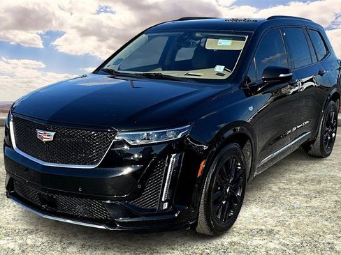 Certified 2023 Cadillac XT6 Sport w/ Platinum Package image 3