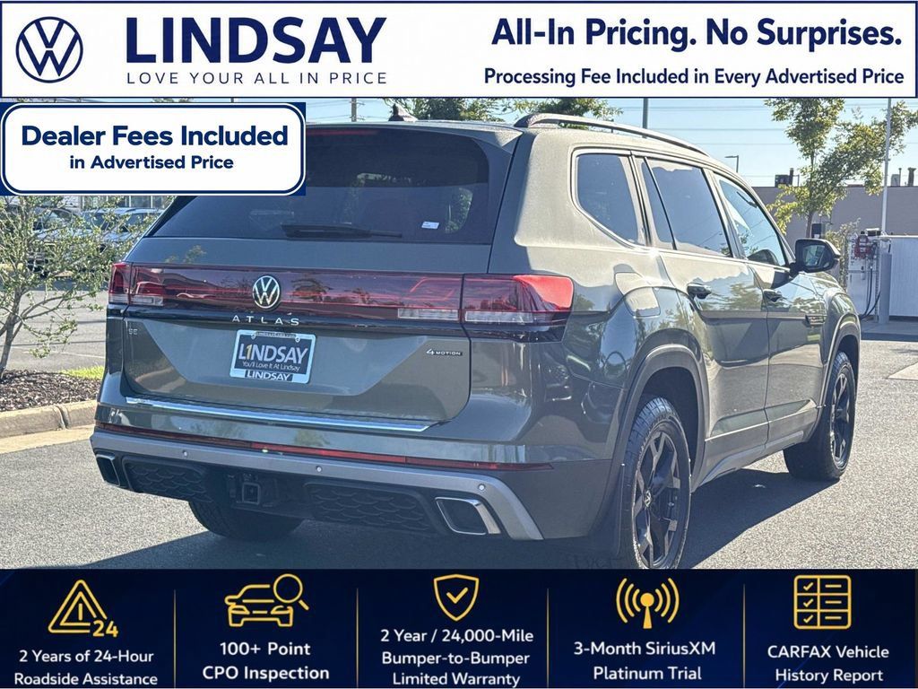 Used 2025 Volkswagen Atlas Peak Edition SE AWD/4WD image 3