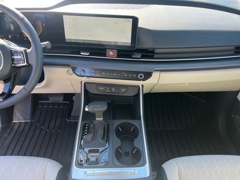 New 2026 Kia Carnival EX image 30