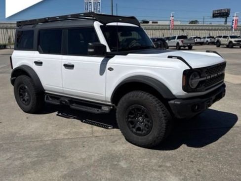 Used 2023 Ford Bronco Wildtrak AWD/4WD image 2