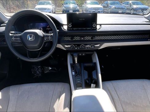 Used 2025 Honda Accord LX image 15