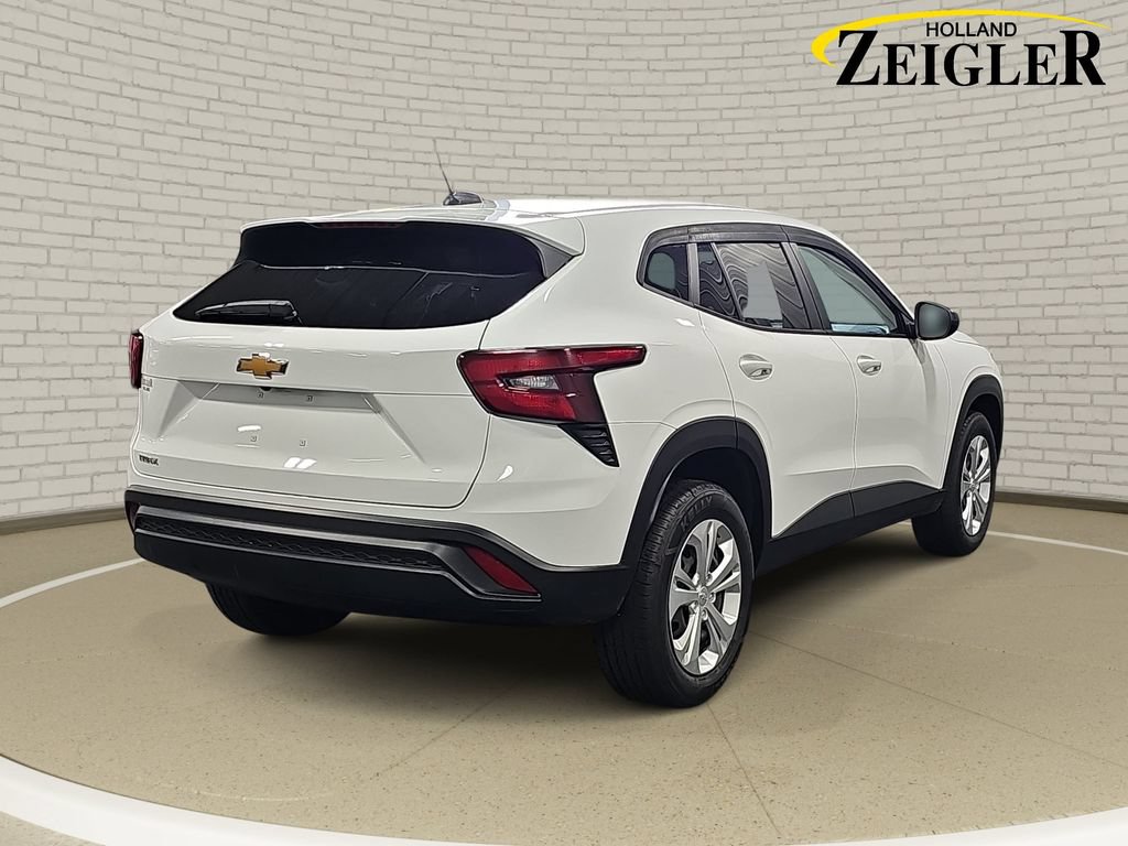 Used 2024 Chevrolet Trax LS FWD image 5